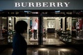 香港（Hong Kong）にある英高級ファッションブランド「バーバリー（Burberry）」の店舗（2014年2月21日撮影）。(c)AFP/Philippe Lopez 