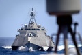 米海軍沿海域戦闘艦「モービル」。南シナ海で実施された日米豪比の共同訓練で。オーストラリア軍提供（2024年4月7日撮影、8日提供）。(c)Leo BAUMGARTNER / AUSTRALIAN DEPARTMENT OF DEFENCE / AFP