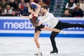 フィギュアスケート世界選手権、ペア・フリースケーティング（FS）。演技に臨むカナダのディアナ・ステラト・ドゥデク/マキシム・デシャン組（2024年3月21日撮影）。(c)Geoff Robins / AFP