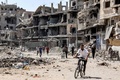 イスラエル軍の攻撃で破壊されたパレスチナ自治区ガザ地区のガザ市東部トゥファ地区（2024年7月8日撮影）。(c)Omar AL-QATTAA / AFP