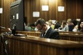 南アフリカの首都プレトリア（Pretoria）の裁判所に出廷したオスカー・ピストリウス（Oscar Pistorius）被告（2014年5月14日撮影）。(c)AFP/GIANLUIGI GUERCIA