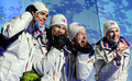2010年%%バンクーバー冬季五輪%%、ノルディックスキー・ジャンプ団体。メダル授与式で銅メダルを手にするノルウェーのアンデシュ・バルダル（%%Anders Bardal%%）、トム・ヒルデ（%%Tom Hilde%%）、ヨハンレメン・エベンセン（%%Johan Remen Evensen%%）、アンデシュ・ヤコブセン（%%Anders Jacobsen%%）。（2010年2月22日撮影）(c)AFP/FABRICE COFFRINI