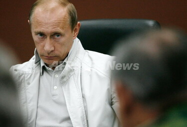 プーチン首相、北オセチア入り 写真5枚 国際ニュース：AFPBB News