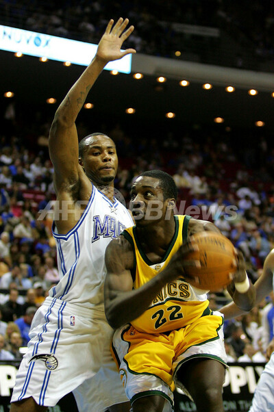 マジック スーパーソニックスを大差で破りシーズン6勝目 写真19枚 ファッション ニュースならmode Press Powered By Afpbb News