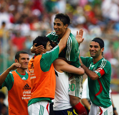 メキシコ パラグアイに快勝し準決勝へ