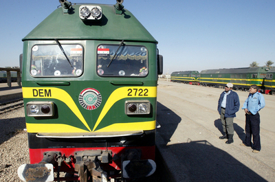 イラクで列車と車衝突、子どもら13人死亡