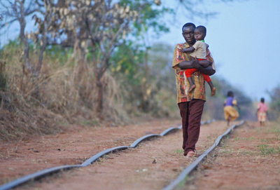 コンゴ（旧ザイール）で脱線事故、少なくとも100人が死亡