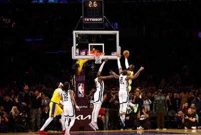 レイカーズが西準決勝進出 キングスはウォリアーズと最終第7戦へ