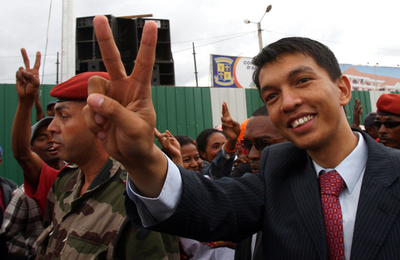 マダガスカル、野党指導者が政権を掌握 軍部が権限を移譲