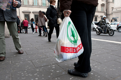 イタリア、全土でレジ袋が配布禁止に