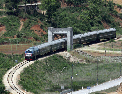 南北連結鉄道、運行中止へ 北朝鮮が通告