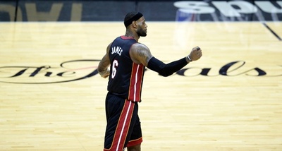 ヒートが接戦を制す、対戦成績を1勝1敗に