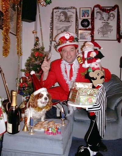 迷信もどこ吹く風、毎日がお祭りのミスター・クリスマス