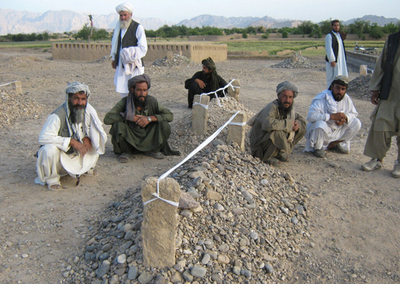 アフガン民間人100人死亡の空爆、米軍に責任と初期調査