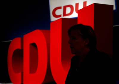 メルケル首相の与党内で女性議員差別、党幹事長が認める ドイツ