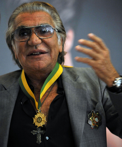 ロベルト・カヴァリ、コロンビア「カリ・エキスポショー」の特別ゲストに