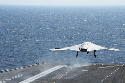 米無人機X47B、空母への着艦に成功 史上初