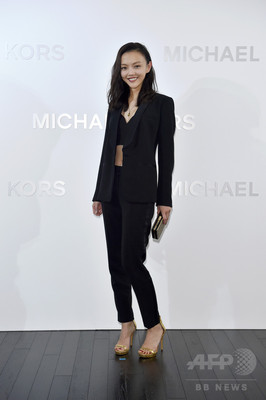 マイケル コース 銀座店 ダコダ ジョンソンや米倉涼子らがお祝い 写真35枚 ファッション ニュースならmode Press Powered By Afpbb News