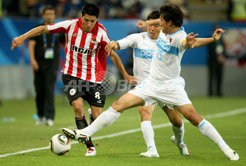 エストゥディアンテス 浦項スティーラースを下し決勝へ、09クラブW杯 写真25枚 ファッション ニュースならMODE PRESS