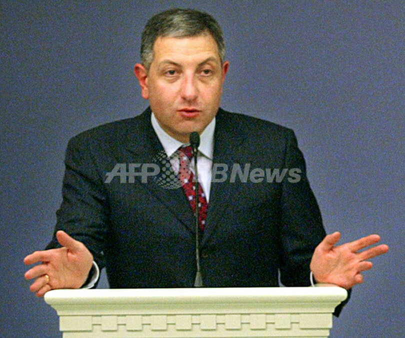 グルジアのノガイデリ首相が辞任、後任にグルゲニゼ氏