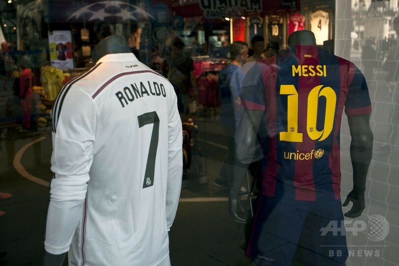 スアレスデビューにメッシの大記録、それぞれのクラシコ