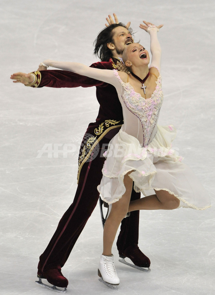 ドムニナ／シャバリン組 欧州選手権アイスダンスで逆転優勝