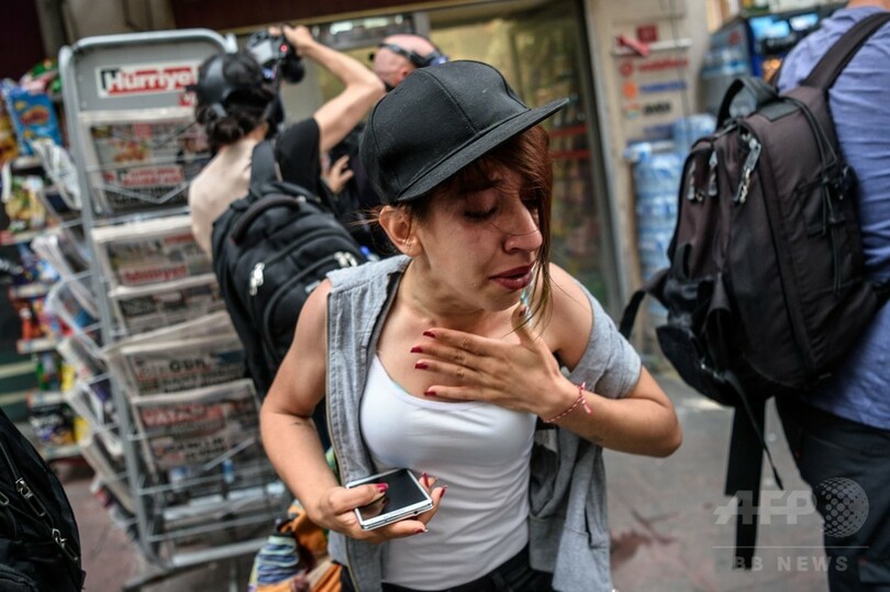 トルコ機動隊、「ゲイ・プライド」パレードにゴム弾使用