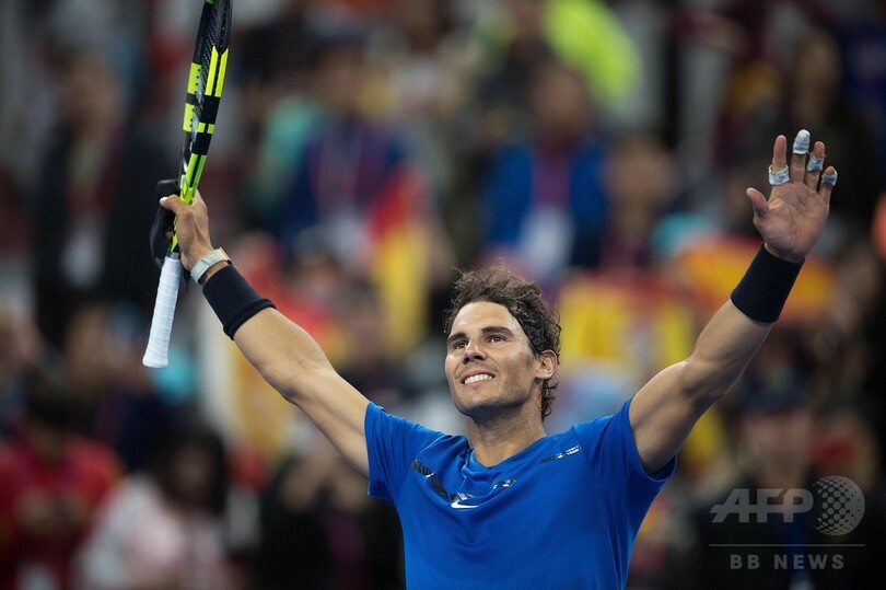 ナダルが辛くも初戦突破、試合中に靴脱げる場面も 中国OP