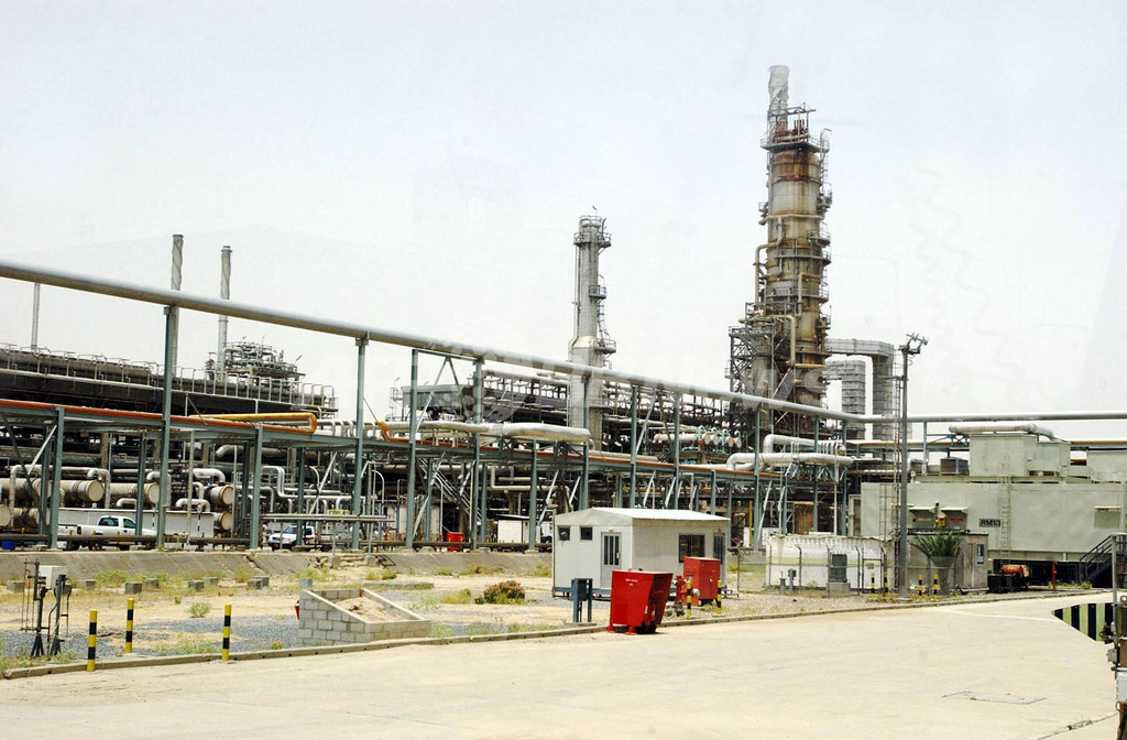 石油精製所3か所が停電で稼働停止 クウェート 写真1枚 国際ニュース：AFPBB News