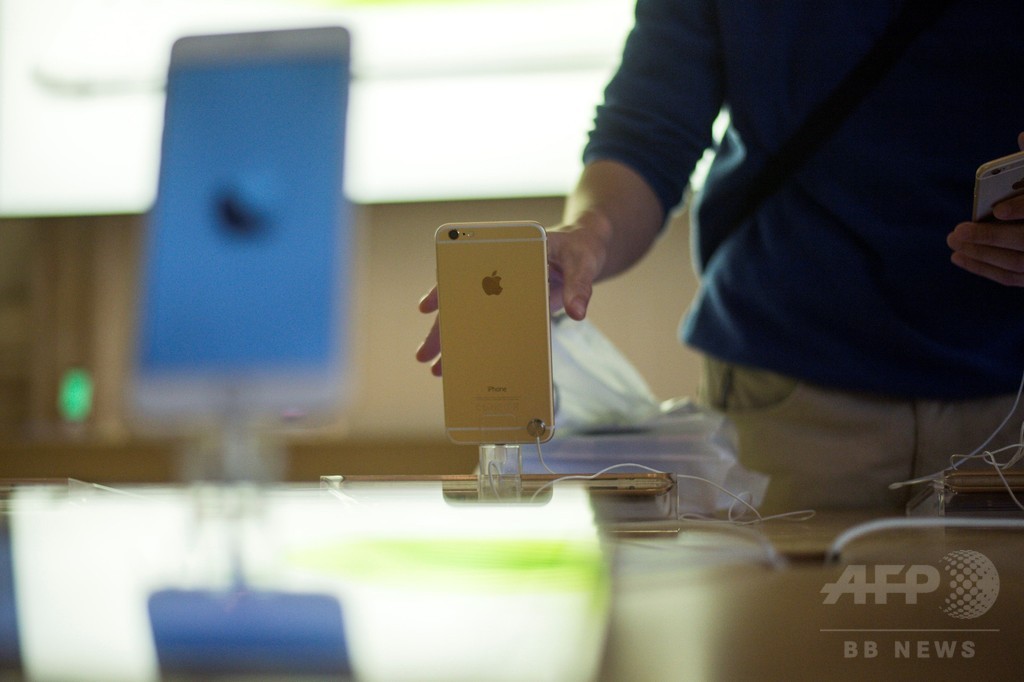 アップル、iPhone速度低下問題で謝罪 バッテリー交換の割引発表 アップル、iPhone速度低下問題で謝罪 バッテリー交換の割引発表