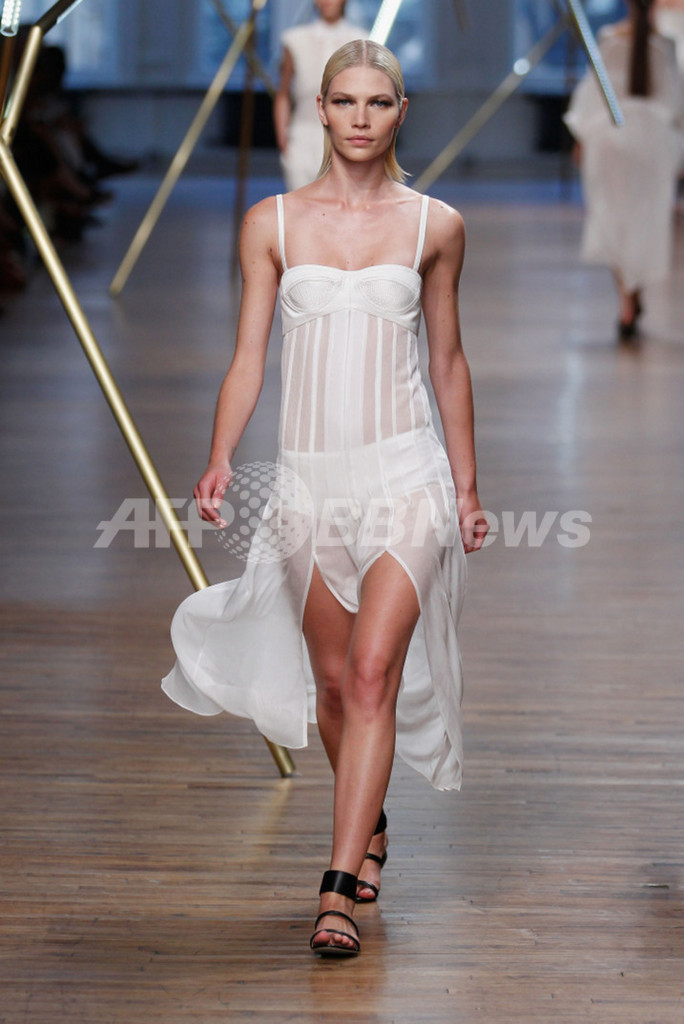 ＜14年春夏NYコレクション＞ジェイソン ウー