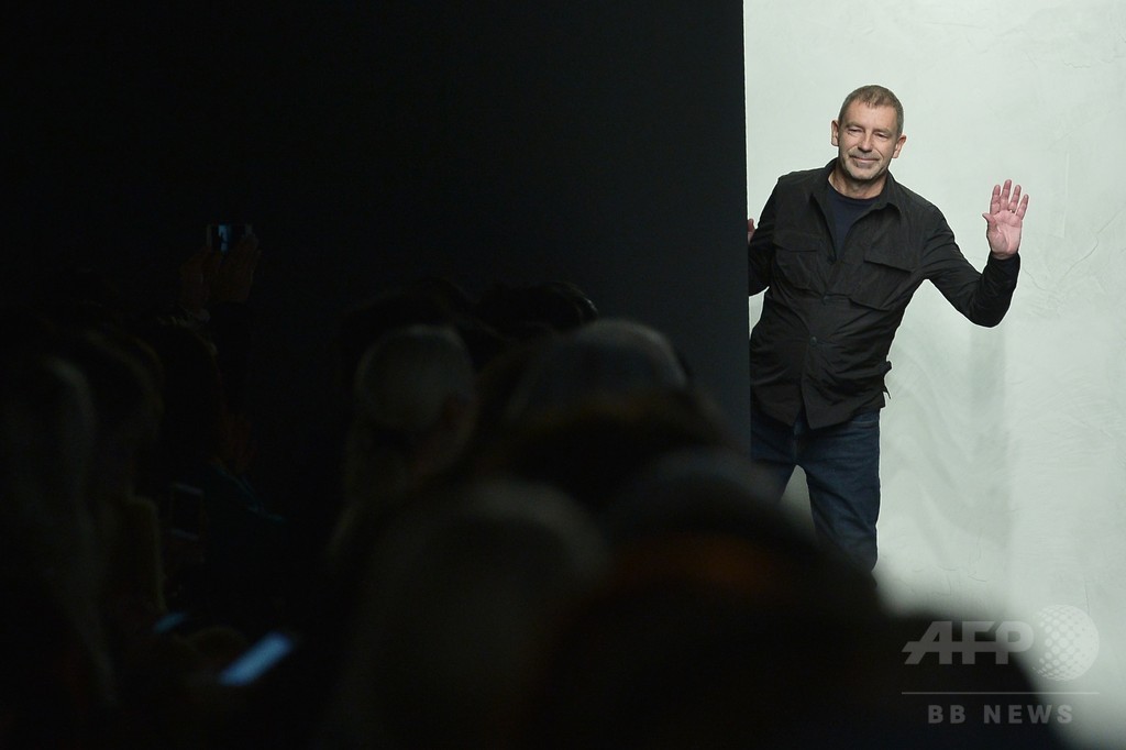 「ボッテガ・ヴェネタ」16/17年秋冬コレクション