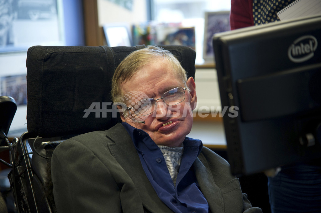 ホーキング博士、安楽死を支持 インタビュー
