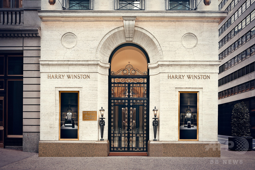 「ハリー・ウィンストン」がamfARとパートナーシップを締結