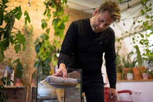 今日カットした髪で明日の環境を守ろう 英美容師団体