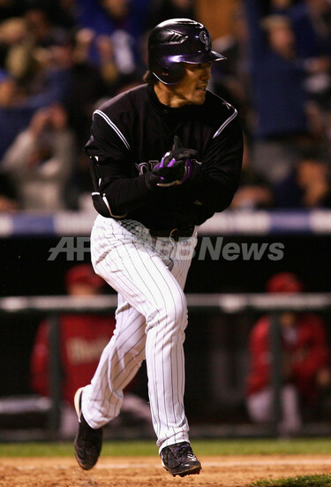 【匿名配送】ナイキ　松井稼頭央モデル　軟式　限定　内野　激レア 松井稼頭央1安打1打点 ロッキーズは4連勝でリーグ初優勝を果たす 写真6