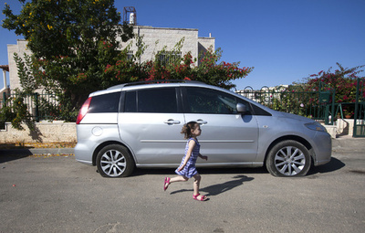 平和だったアラブ系イスラエル人の村、憎悪犯罪の標的に