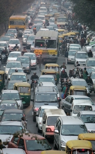 騒音公害が深刻なインドで「ノー・クラクション・デー」、初日は効果なし