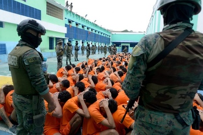 刑事施設でギャング間抗争激化 軍投入で対応 エクアドル