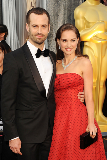 ナタリー・ポートマン、『ブラックスワン』の振付師と挙式