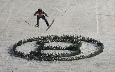 シュリーレンツァウアーがスキー週間で連覇