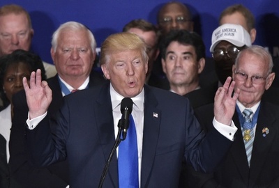 「オバマ大統領は米国生まれ」 トランプ氏、ついに事実認める