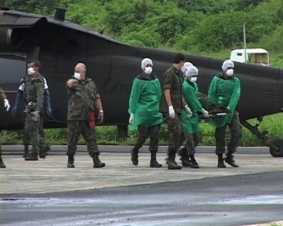 【動画】仏旅客機墜落事故で収容された遺体、身元確認へ