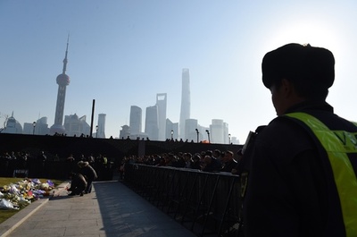 36人死亡の上海将棋倒し、犠牲者の大半は若い女性