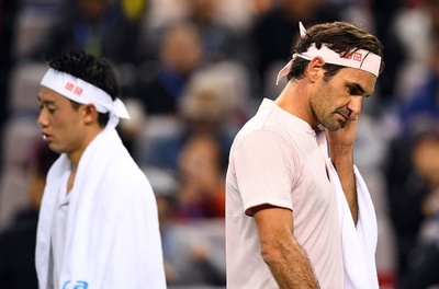 フェデラーが上海マスターズ4強入り、錦織にストレート勝ち