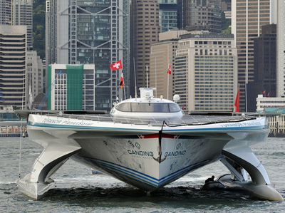 世界一周航海中の太陽エネルギー船、香港に寄港