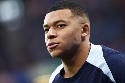 エムバペ、仏2部クラブのカーン買収