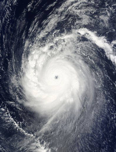 フィリピンと台湾、台風17号と18号に警戒強める