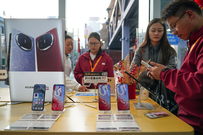 スマホ市場が回復、2025年は買い替えブーム到来か