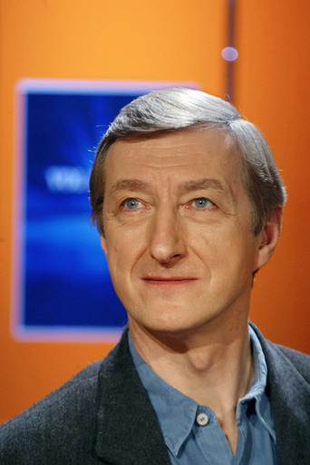 英作家ジュリアン・バーンズ氏がブッカー賞受賞、候補4度目で